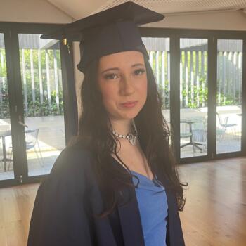 Babysitter in Melbourne: Joey