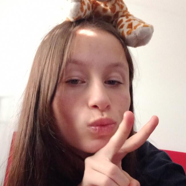 Babysitter in Labastide-Marnhac: Lola