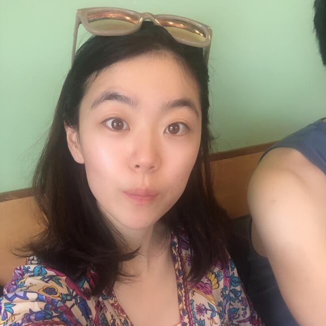 Babysitting job in Porto Salvo: Yoosun Lisa Kim