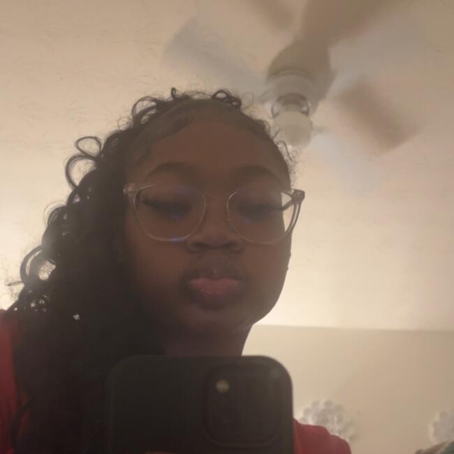 Babysitter in Sugar Hill: Dominique