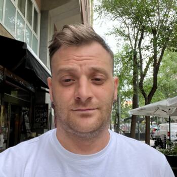 Babysitting job in Budapest: babysitting job Bèla