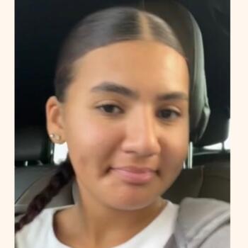 Babysitter in Noisy-le-Sec: Alia