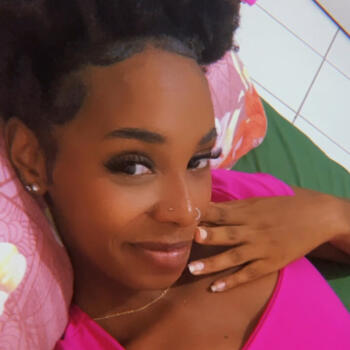 Babá Feira de Santana: Suellen