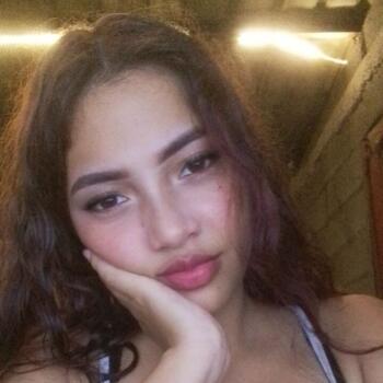 Babysitter in Panama City: Angelina