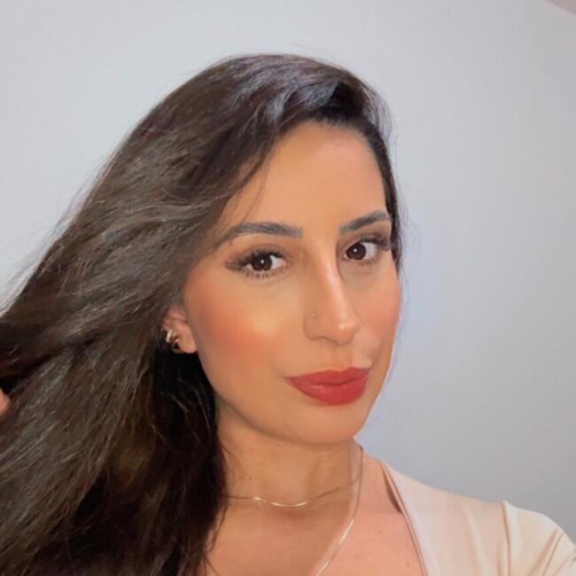 Babysitter in São José dos Campos: Caroline