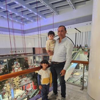 Babysitting job in Jazīrat Abū Z̧aby: babysitting job Nabil