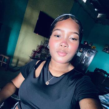 Babysitter in Burunga: Andreina