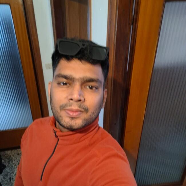 Babysitter in Costa Volpino: Prem kumar