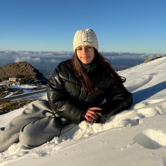 Babysitter in Coimbra: Luana