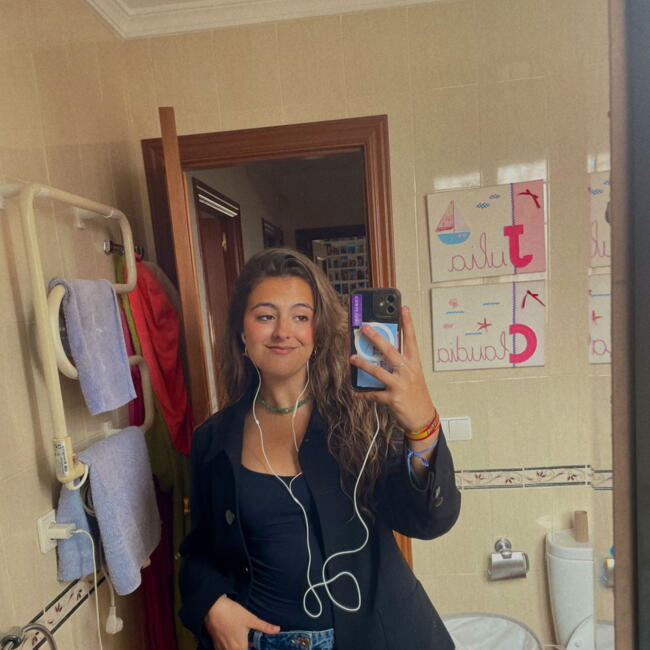 Babysitter in Dos Hermanas: Claudia