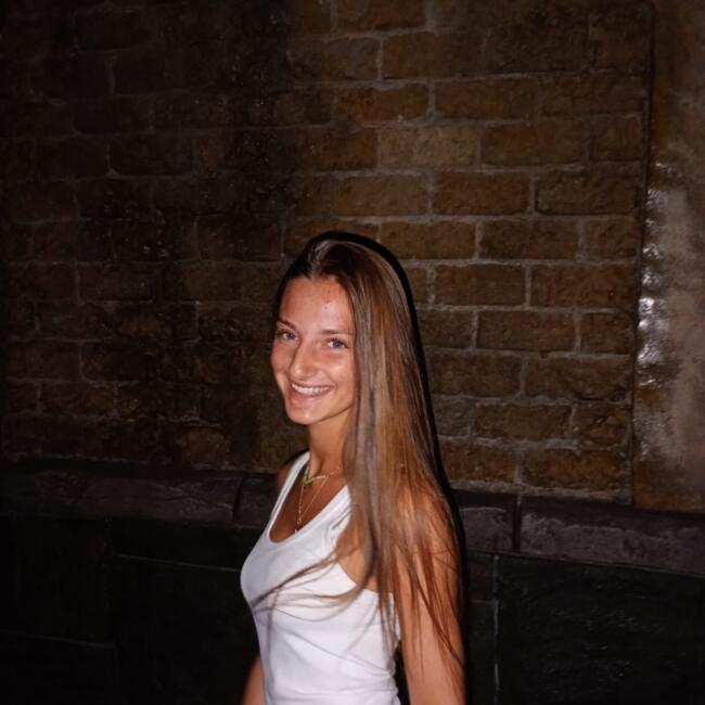 Babysitter in Genas: Mathilda