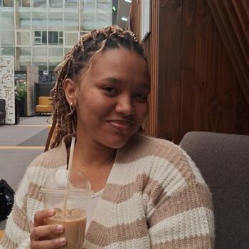 Babysitter in Pretoria: Charlize