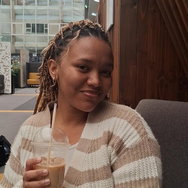 Babysitter in Pretoria: Charlize