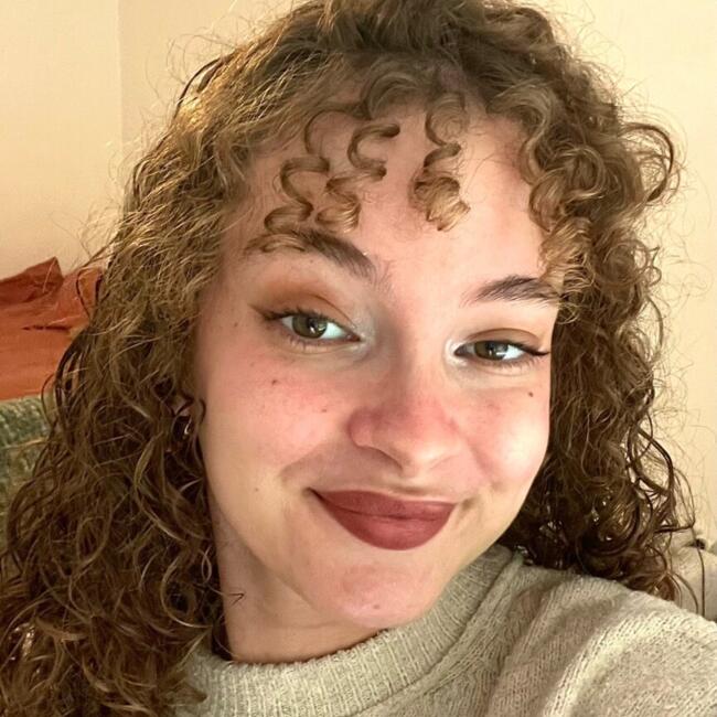 Babysitter in Bron: Célia