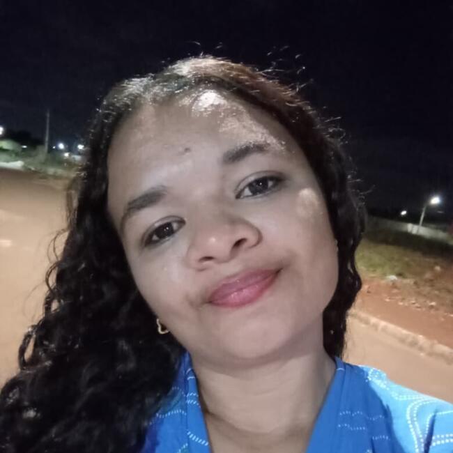 Babá em Acreúna: Priscila