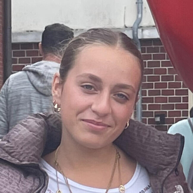 Babysitter in Nort-sur-Erdre: Anouk