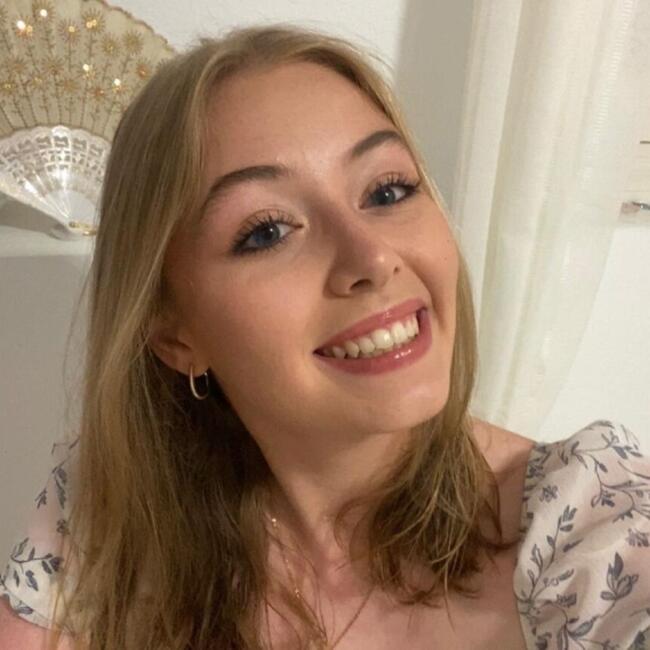 Babysitter in Aix-en-Provence: Sarah