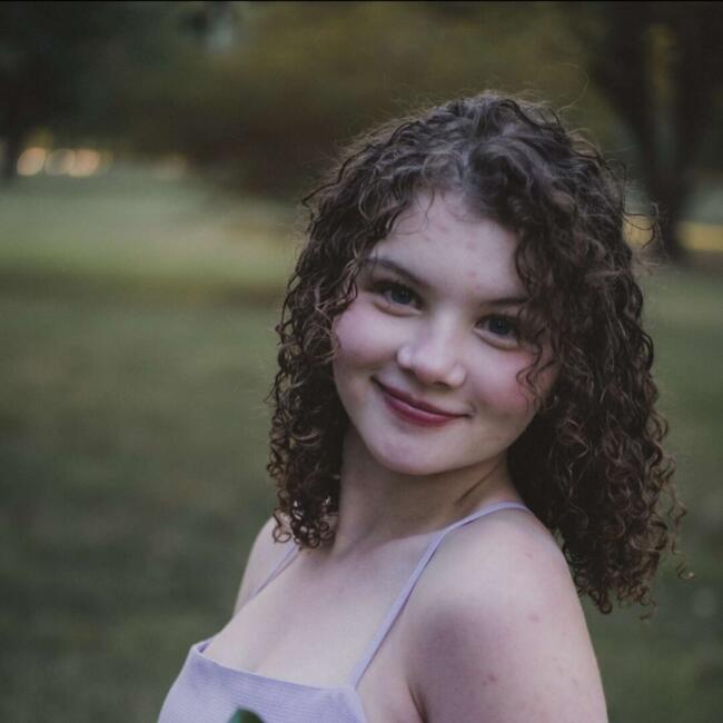 Babysitter in Topeka: Lara