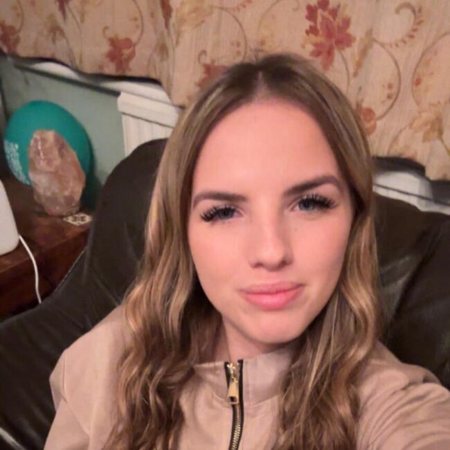 Babysitter in Billericay: Ellie