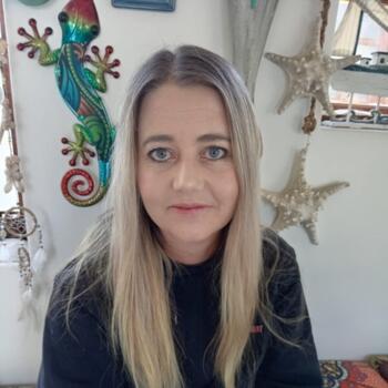 Babysitter in Jeffreys Bay: Elizabeth