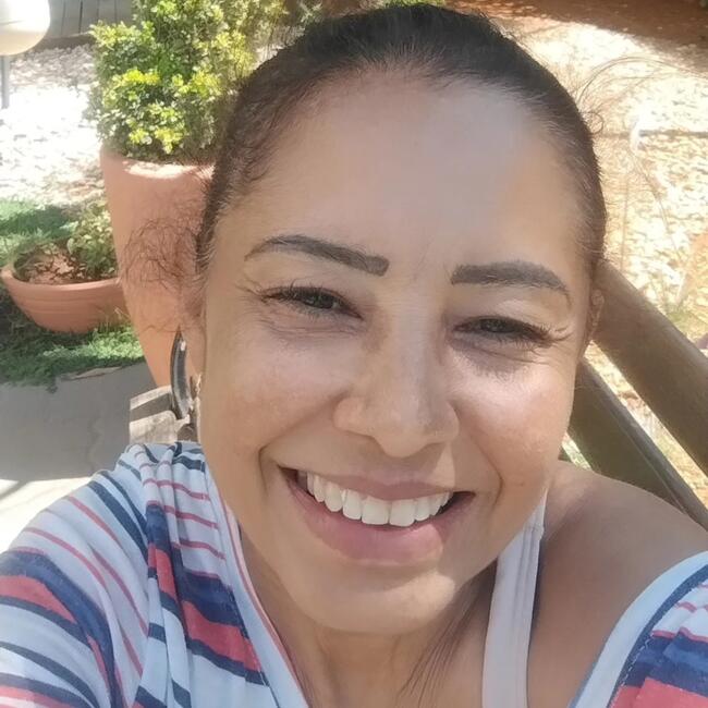 Babá em Brasília: Edsandra