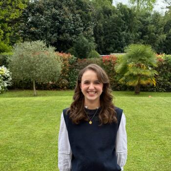 Babysitter in Carquefou: Alice