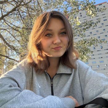Baby-sitter in Longueuil: Adelina