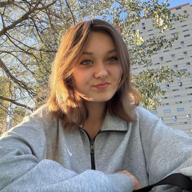Baby-sitter in Longueuil: Adelina