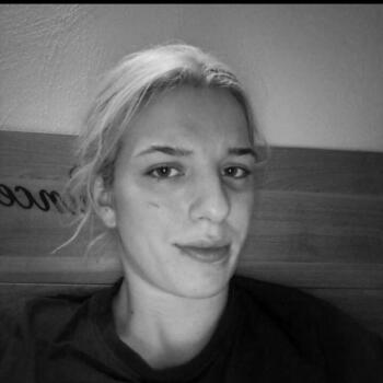 Babysitter in Carpentras: Lorena