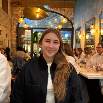 Babysitter in Athens: Eleni