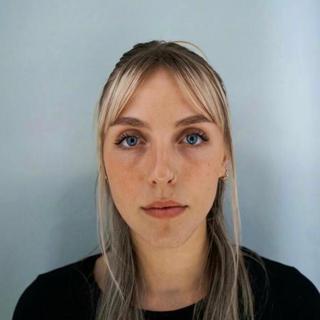 Babysitter in Brest: Léa