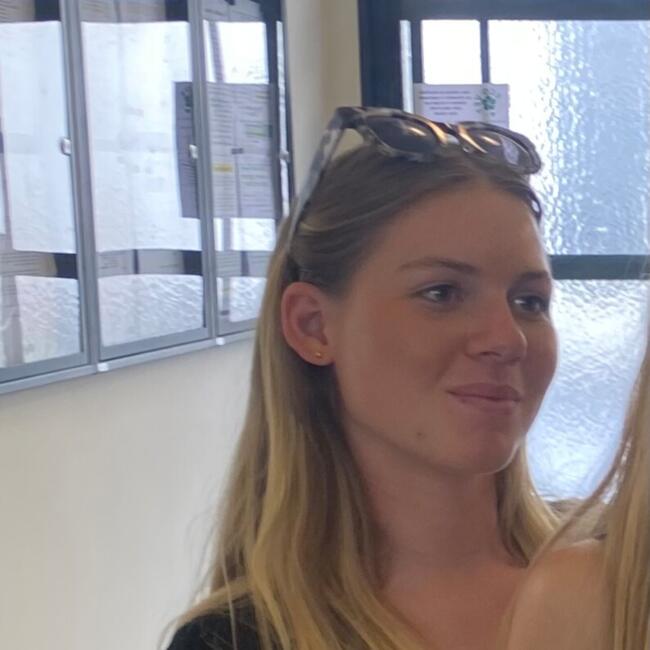 Babysitter in Boulogne-Billancourt: Claire