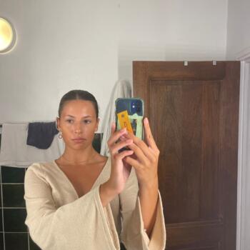 Baby-sitter in Saint-Ouen: Juliette