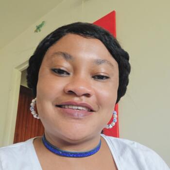 Nanny in Nanterre: Winnie laure