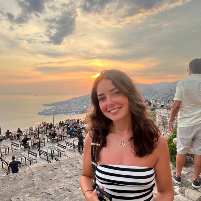 Babysitter in Bordeaux: Agathe