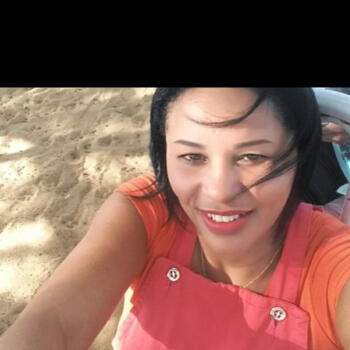 Babysitter in Natal: Maria