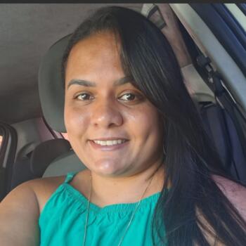 Babysitter in São Pedro da Aldeia: Sarah