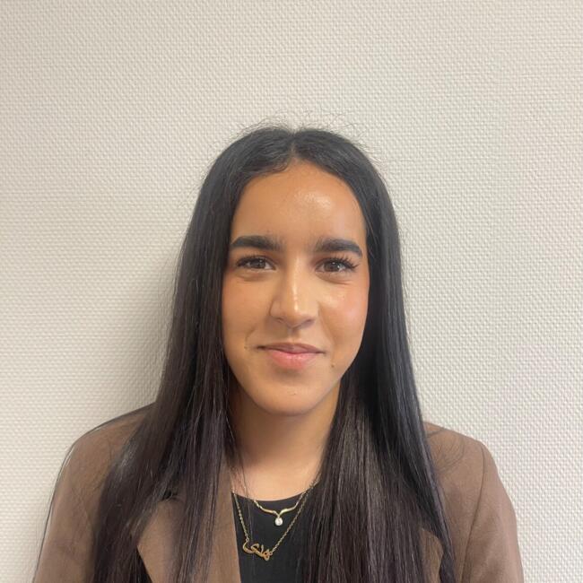 Babysitter in Marmande: Huda