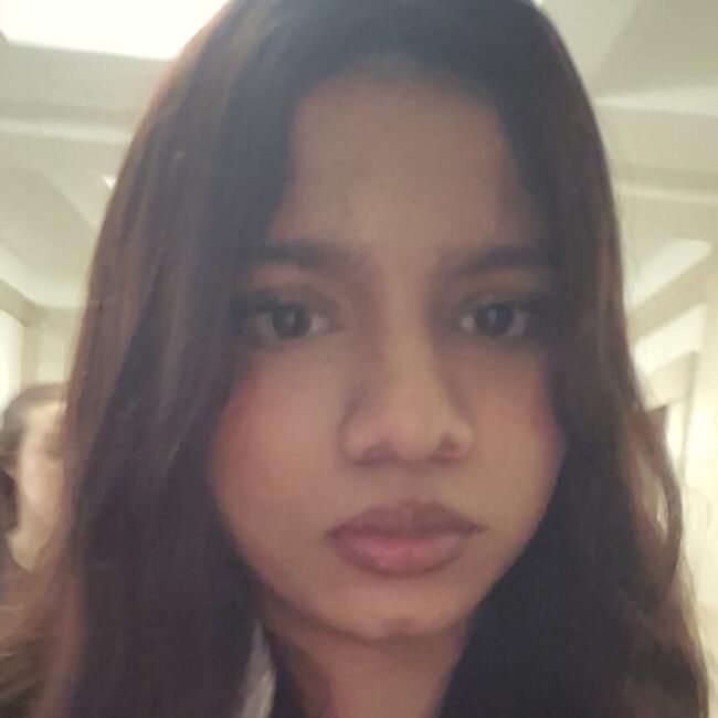 Babysitter in Dagenham: Tasnia