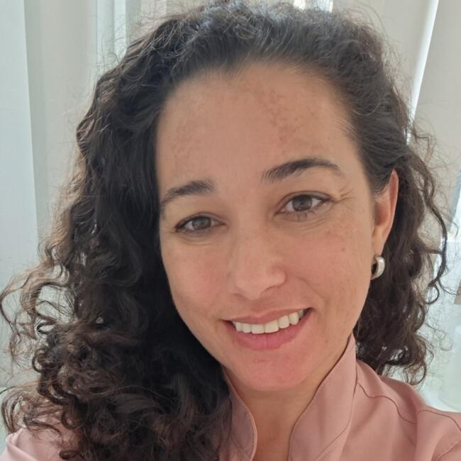 Babysitter in Curitiba: Daiane
