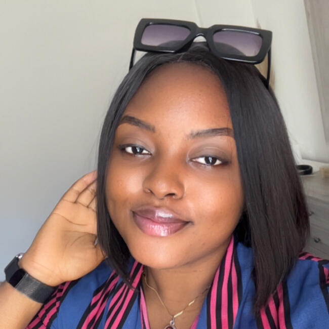 Babysitter in Hull: Victoria