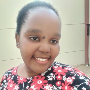 جليسة أطفال في دبي: Esther