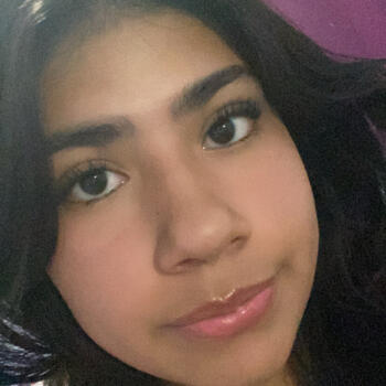 Babysitter Springfield (Virginia): Kira