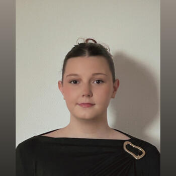 Babysitter in Talence: Camille