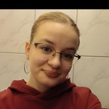 Babysitter in Budapest: Dóra