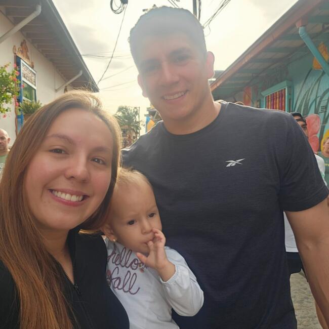Babysitting job in Girón: Shalom