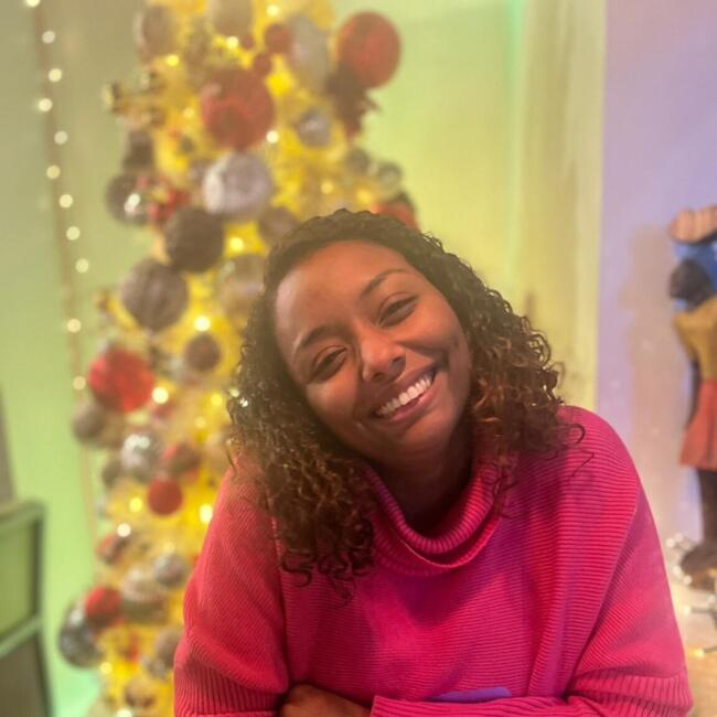 Babysitter in New Bedford: Heidy