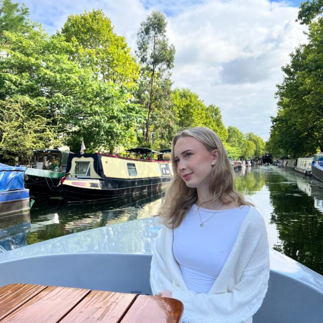 Babysitter in Oslo: June