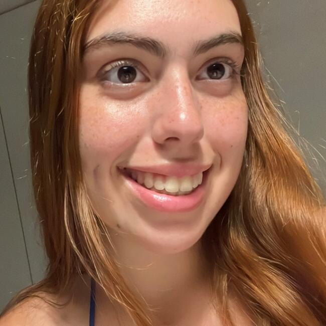 Babysitter in Villanueva de la Cañada: Laura