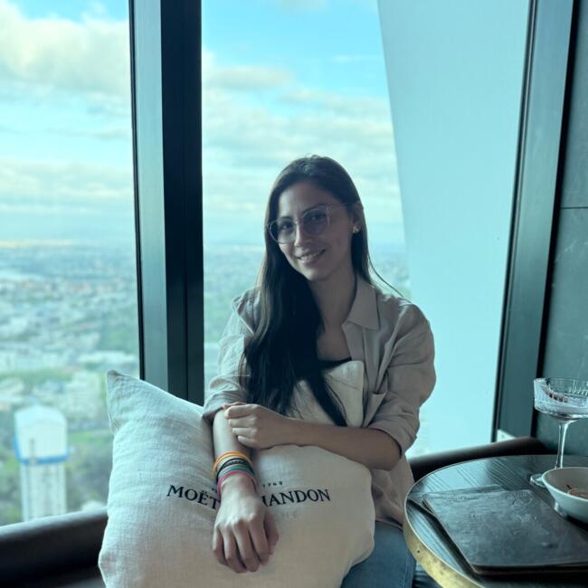 Babysitter in Auckland: Laura